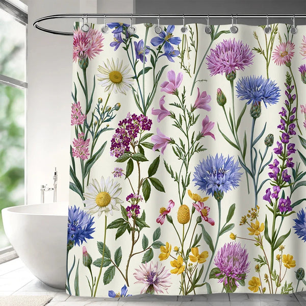 Rideau de douche motif bleuets, marguerites et lavande dans une salle de bain