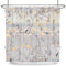 Rideau de douche motif chinoiserie oiseaux sur branches fleuries dans une salle de bain