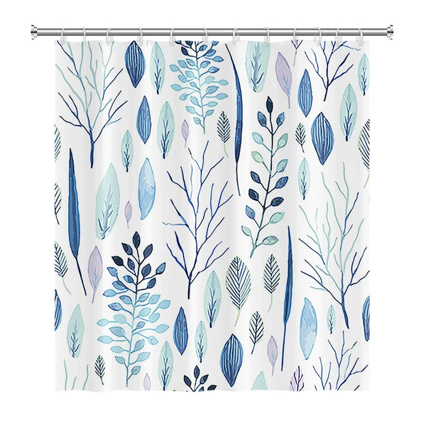 Rideau de douche motif feuilles bleues style scandinave dans une salle de bain